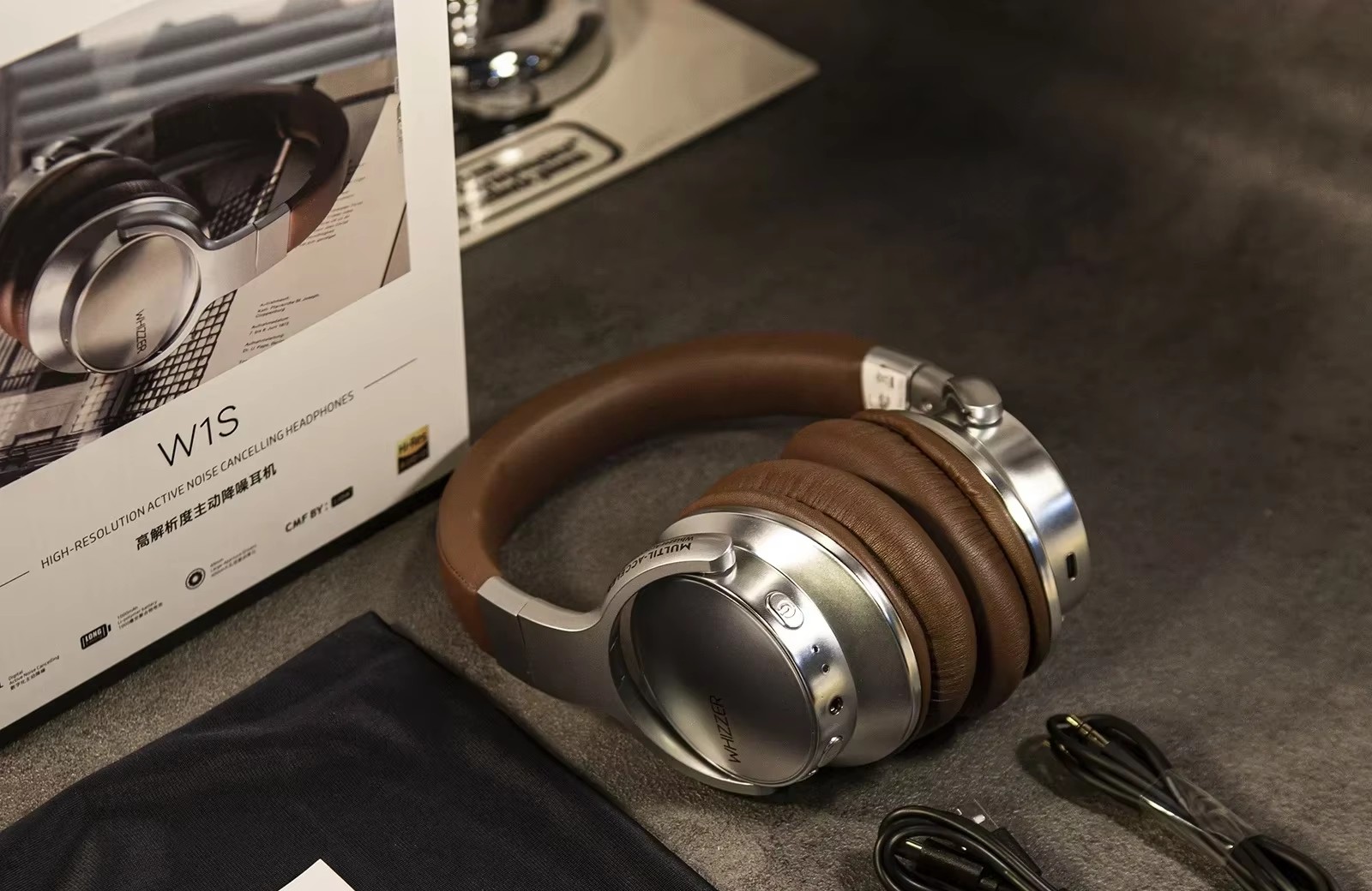 Whizzer W1S Over-Ear Headphones Combine Retro Design with Modern ANC