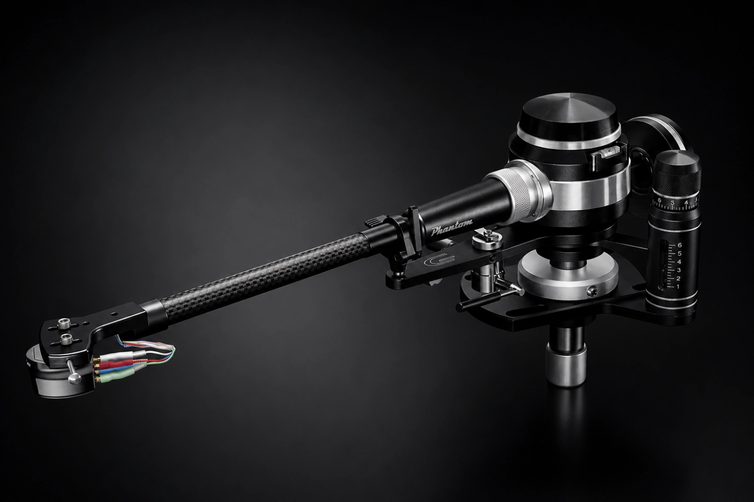 The Graham Phantom Platinum tonearm refines the unipivot concept with a tungsten carbide bearing, Magneglide magnetic stabilization, carbon fiber arm tube, and precision engineering for reference-level analog playback.