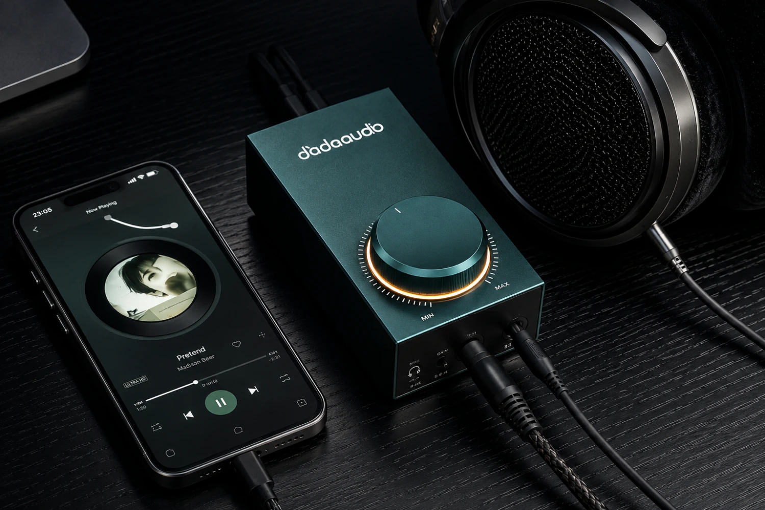 The Jade Audio GIGAS 1 is a compact Class AB headphone amplifier delivering up to 4.6W per channel, balanced 4.4mm output, dual analog inputs, and impressive power for demanding headphones.